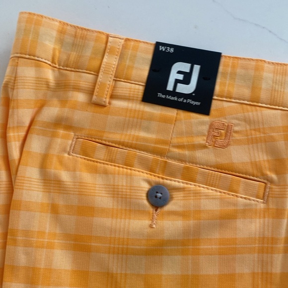 FootJoy Golf Shorts - Picture 2 of 4